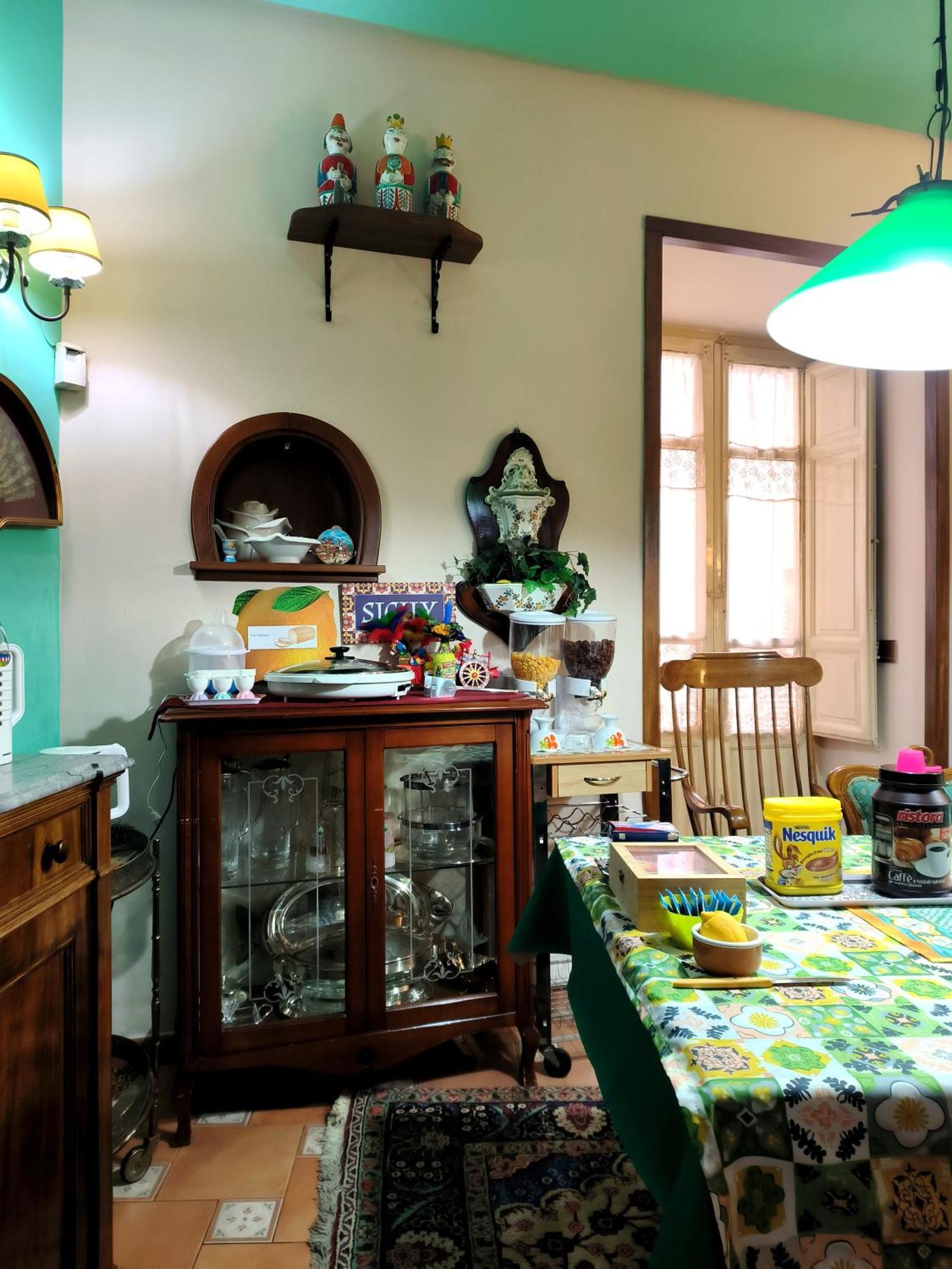 Vittorio Emanuele Rooms Di Prinzi パレルモ エクステリア 写真